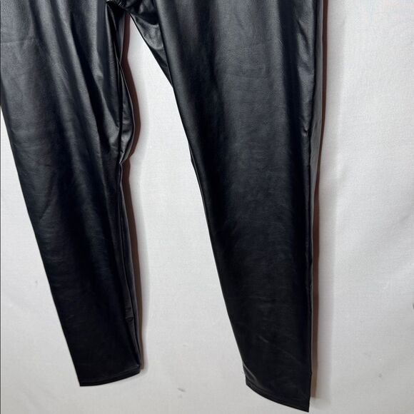 Aerie Offline Women’s Black Real Luxe Faux Leather High Waist Leggings. Size Lg. - Picture 5 of 9